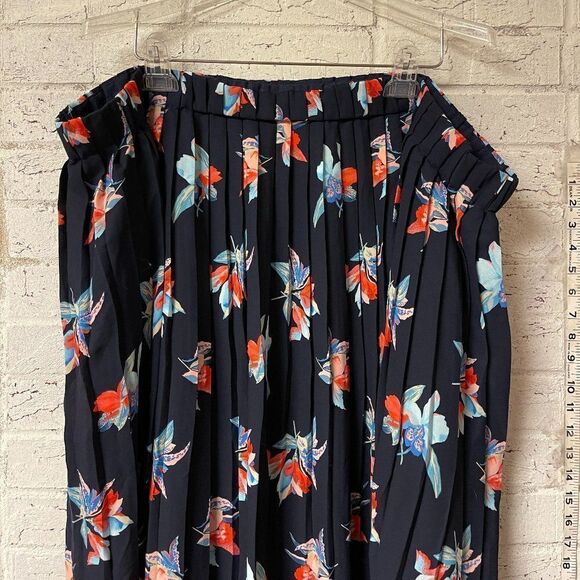 Ava & Viv Floral Pleated Plus Suze Curvy Skirt 3X - Picture 2 of 6